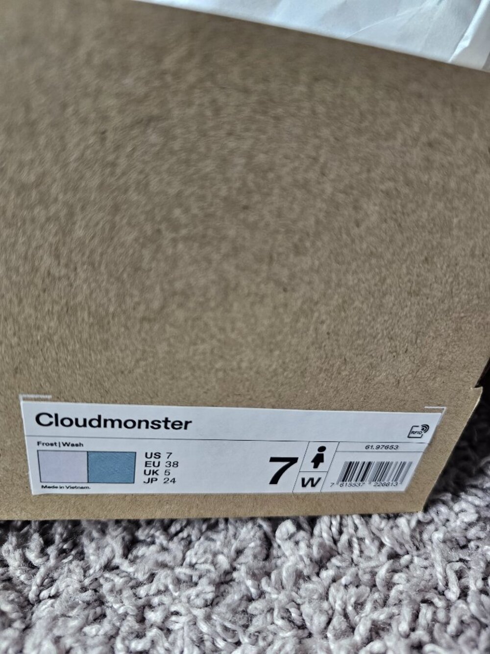 ON Cloudmonster Shoes in size 7 - Picture 8 of 8